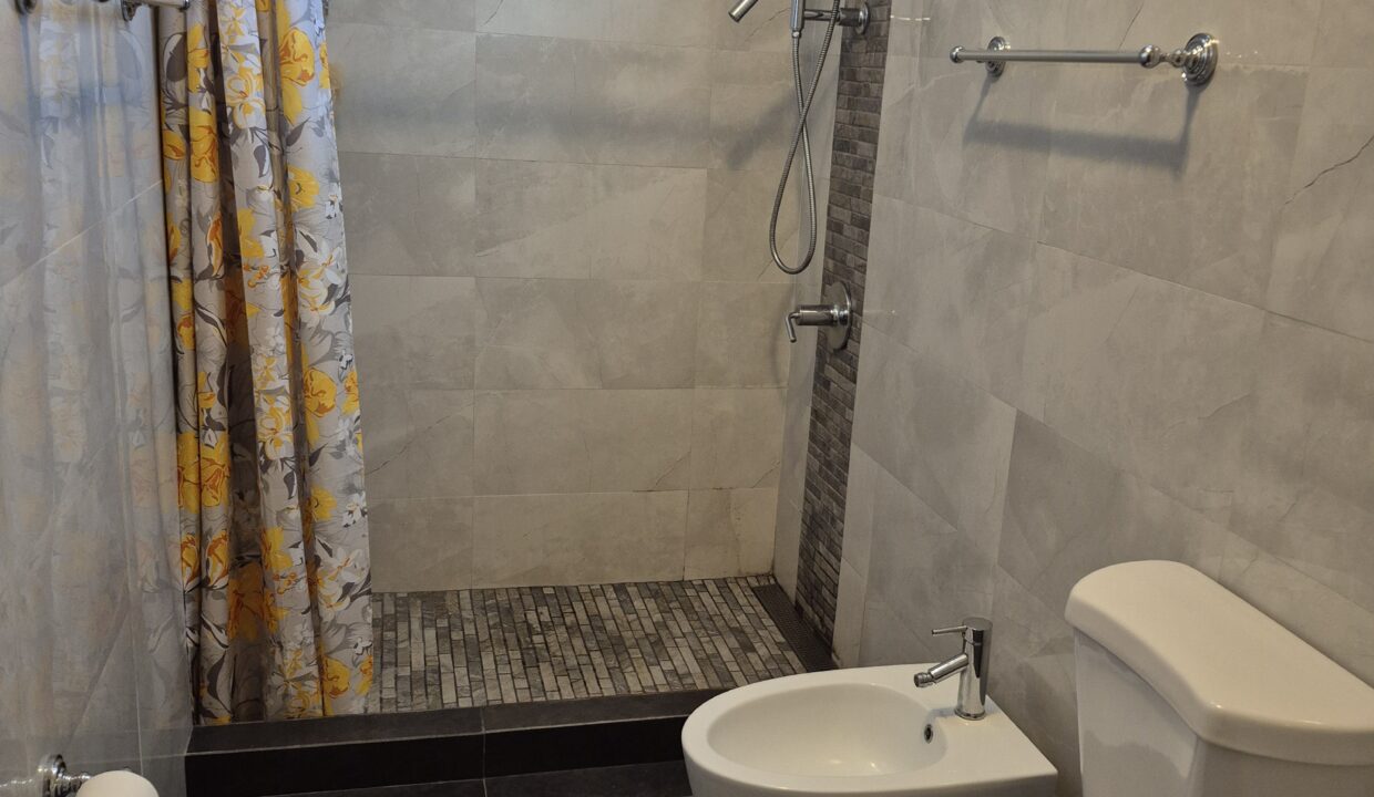 10-BAÑO MASTER-LIRIOS