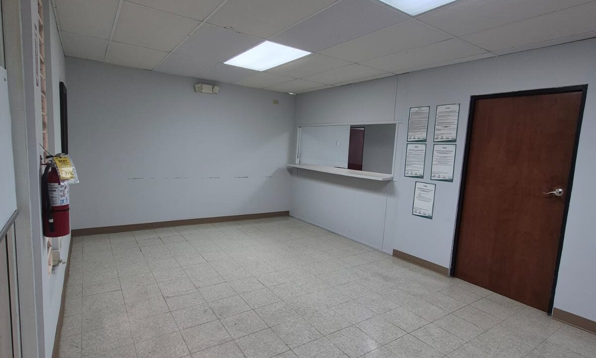 2-sala de espera lado derecho