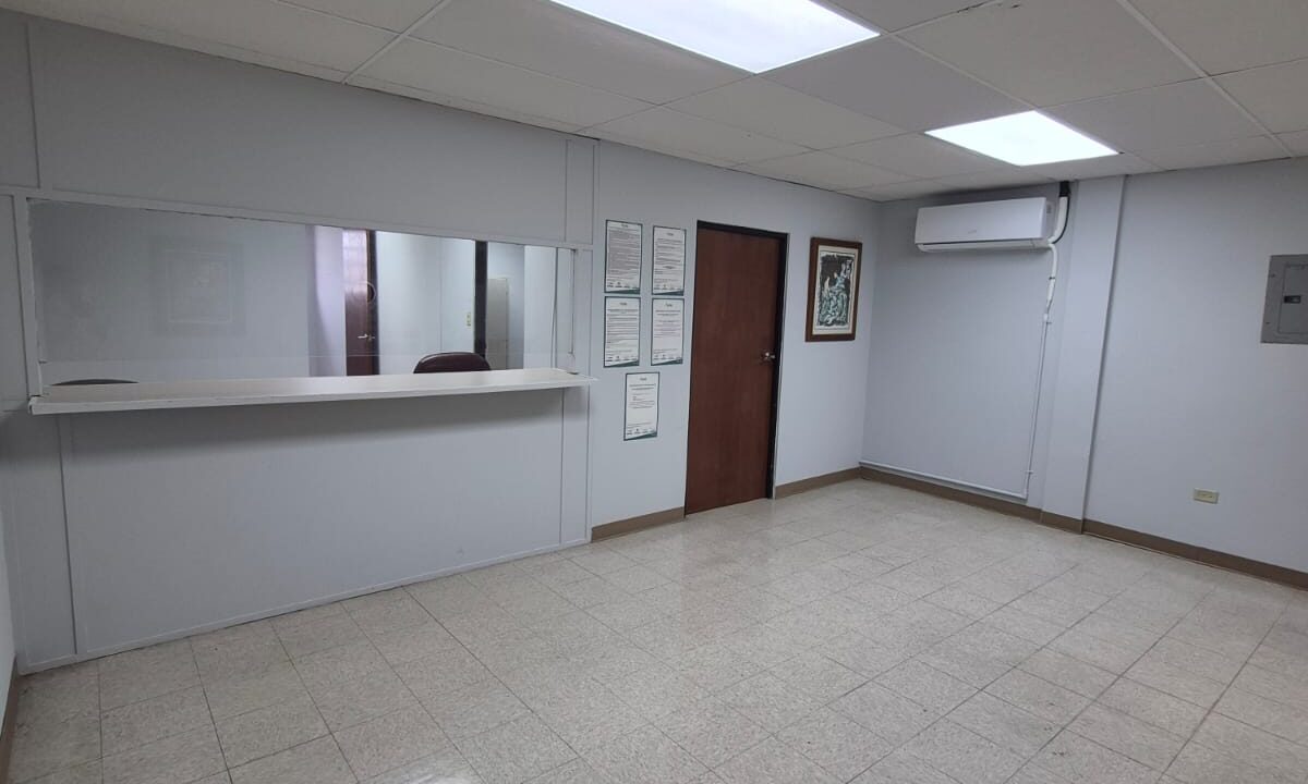 9-sala de espera lado izquierdo