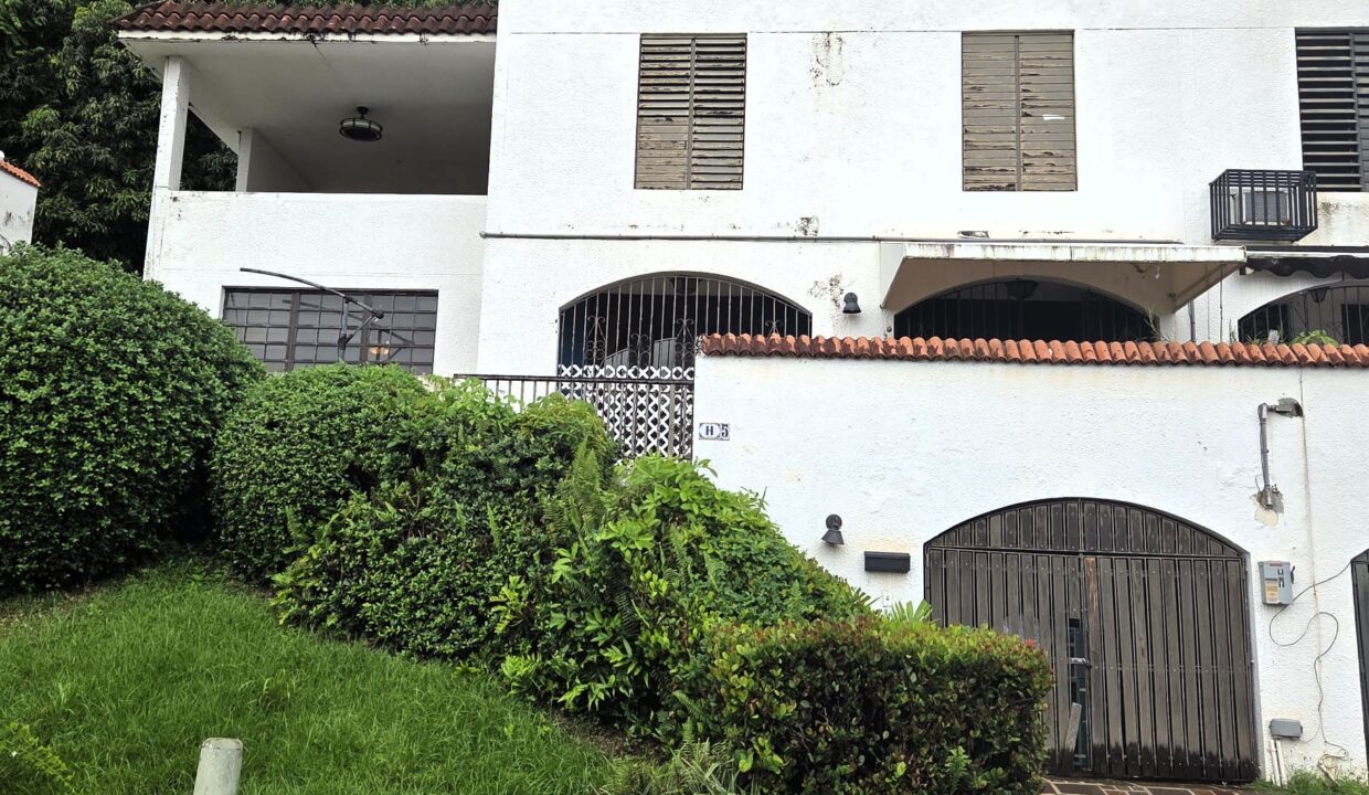 URB. MONTEBELLO - 1 FRENTE