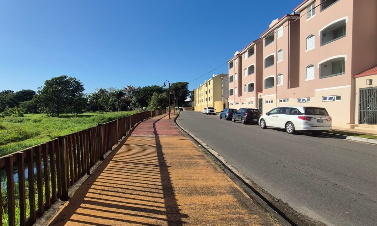 MARINA IV - 14-VISTA DE LA CALLE