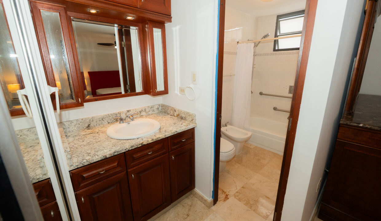 COND. MIRAMAR ROYAL - 12