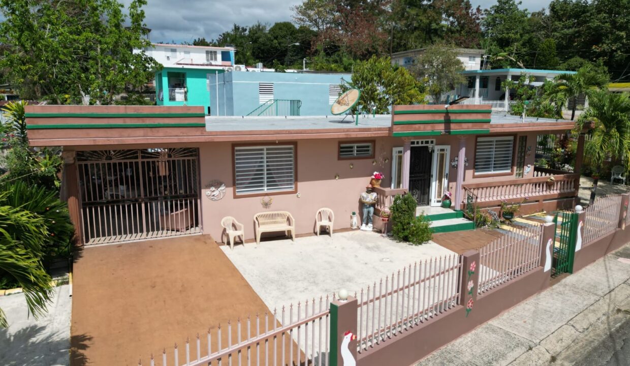 REPARTO LOMAS VERDES - (FACHADA)