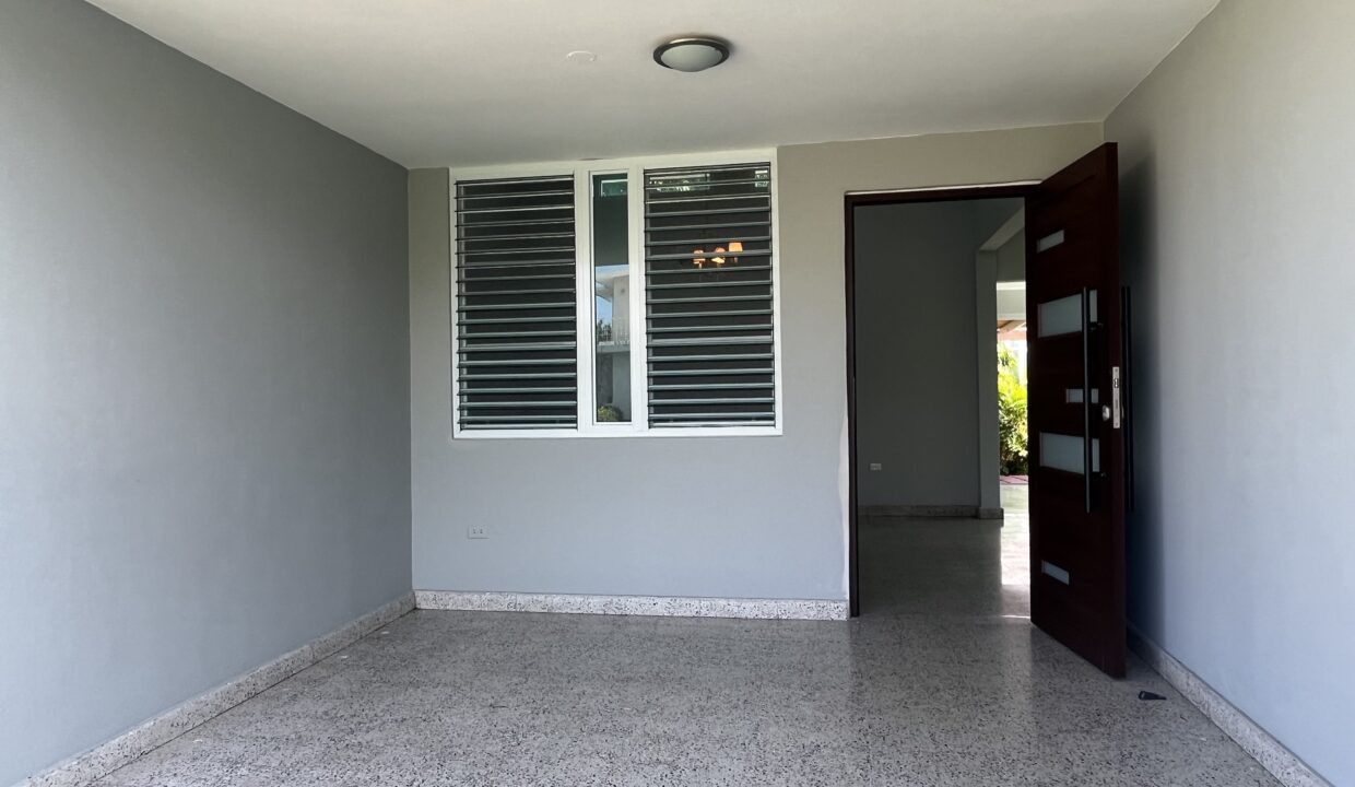 URB. VILLA CAPARRA - 1