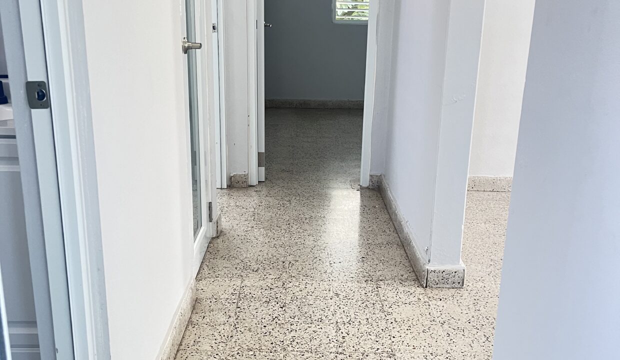 URB. VILLA CAPARRA - 20