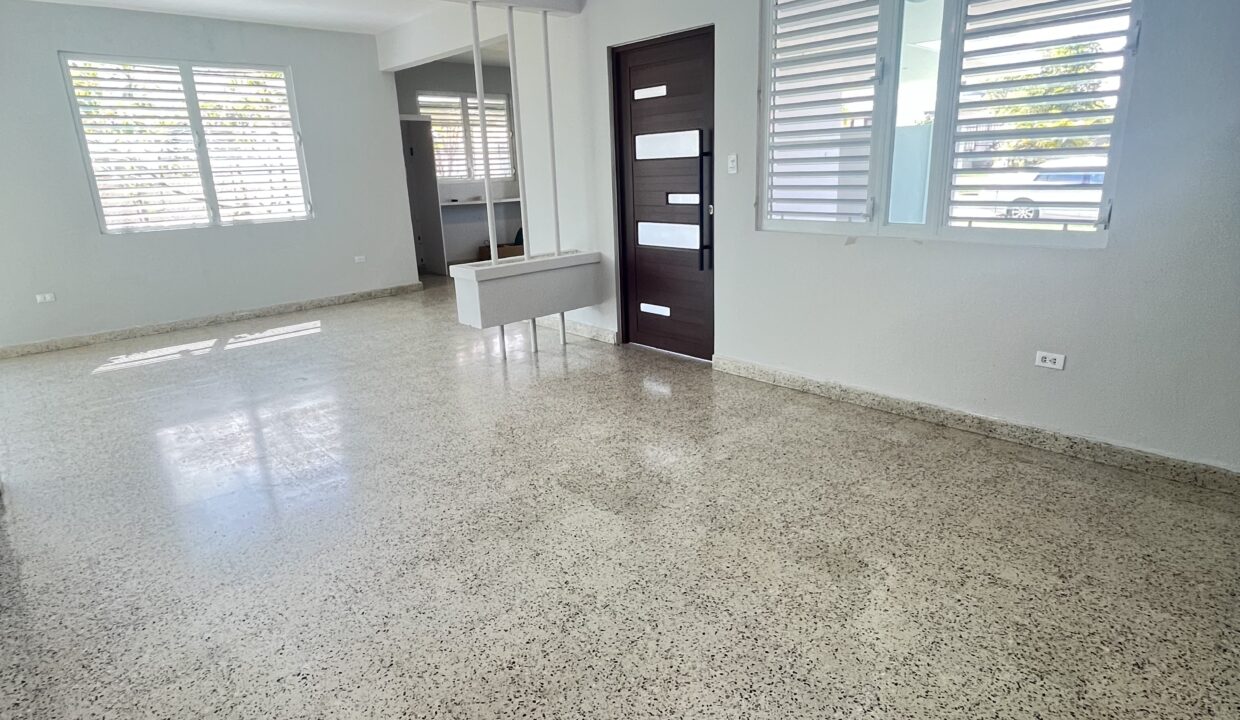 URB. VILLA CAPARRA - 3