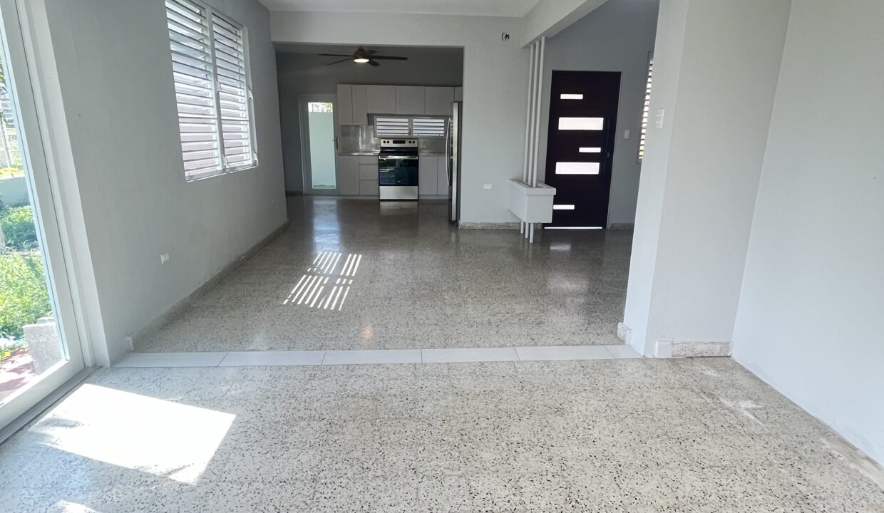 URB. VILLA CAPARRA - 6