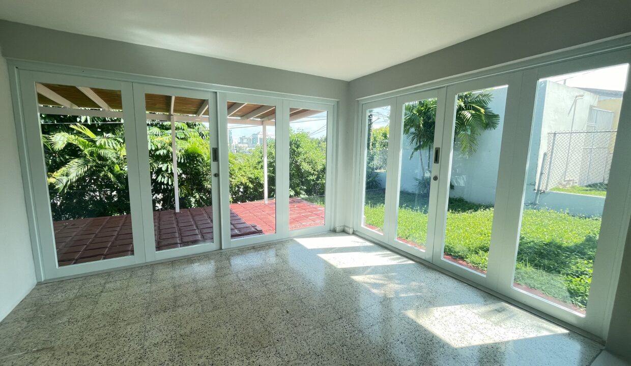 URB. VILLA CAPARRA - 7