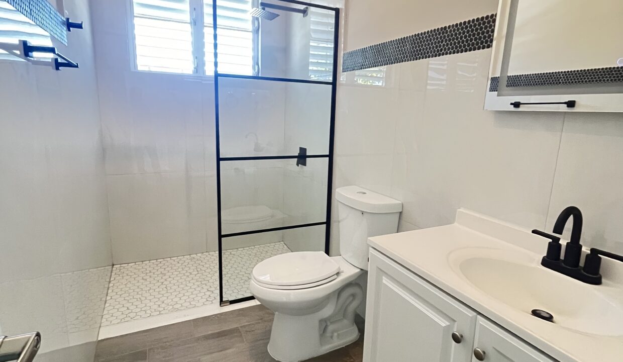 URB. VILLA CAPARRA - 8
