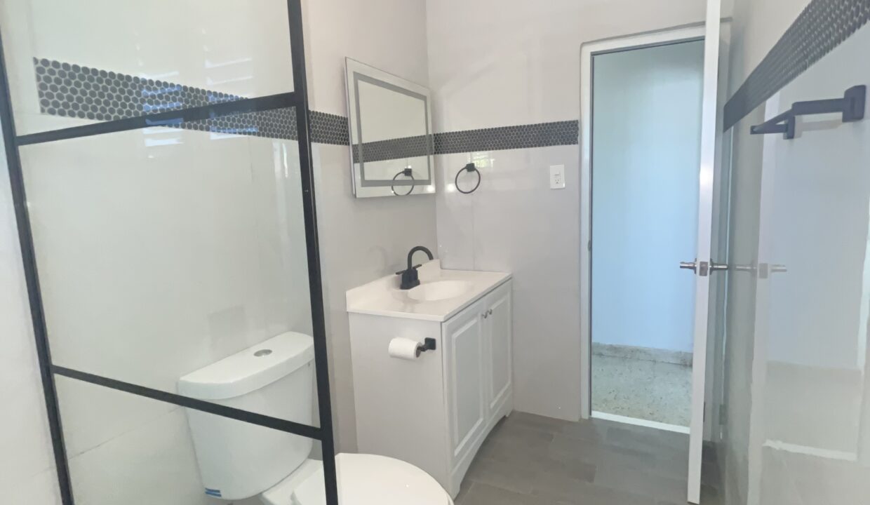 URB. VILLA CAPARRA - 9