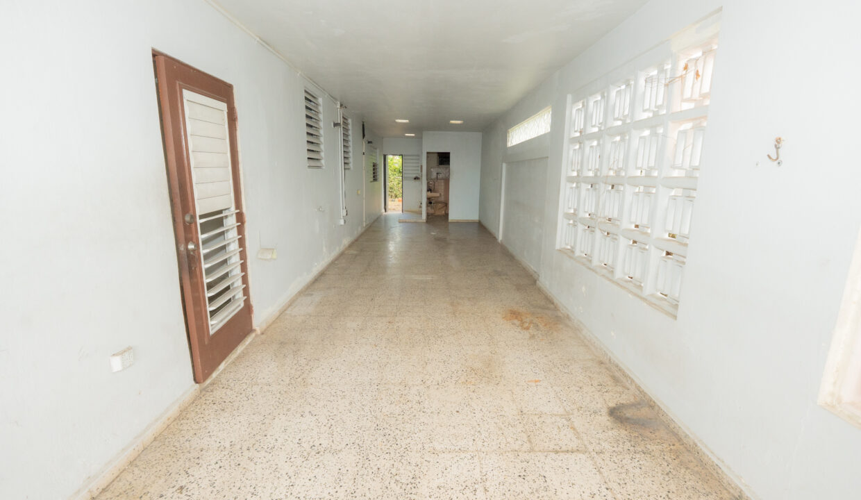 URB. TORRIMAR - 14