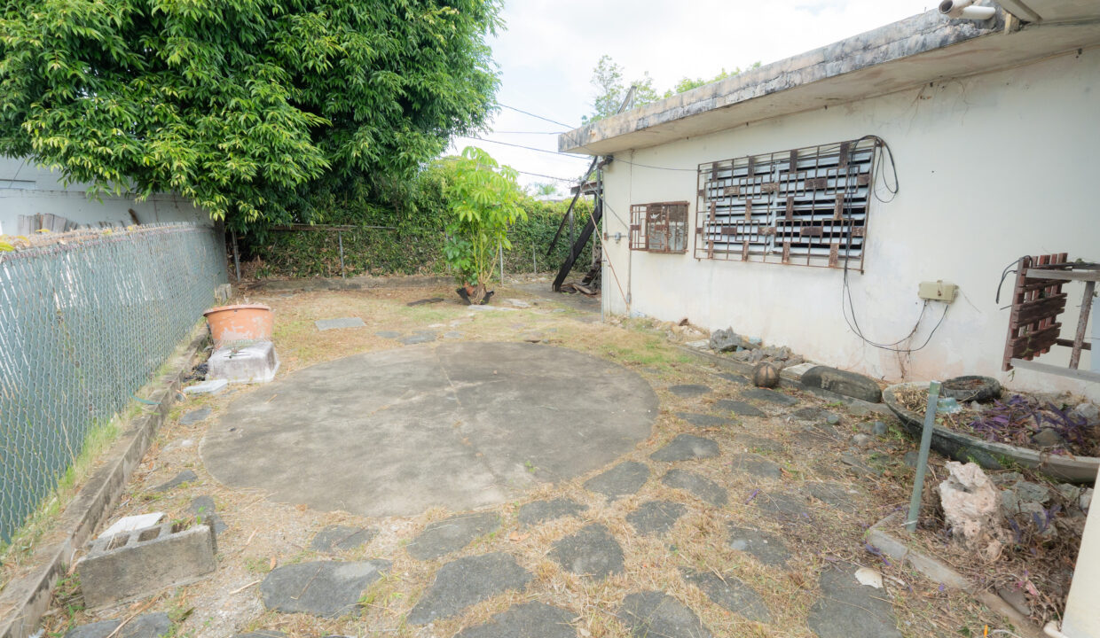 URB. TORRIMAR - 17