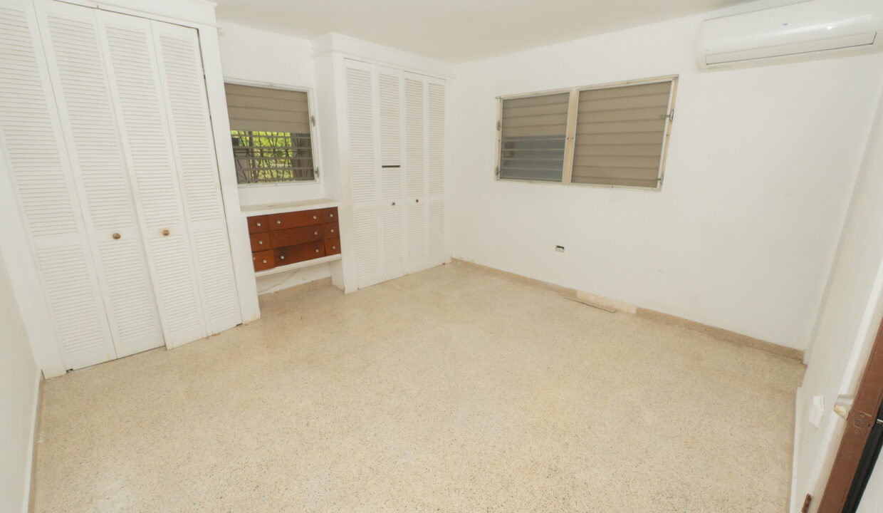 URB. TORRIMAR - 8