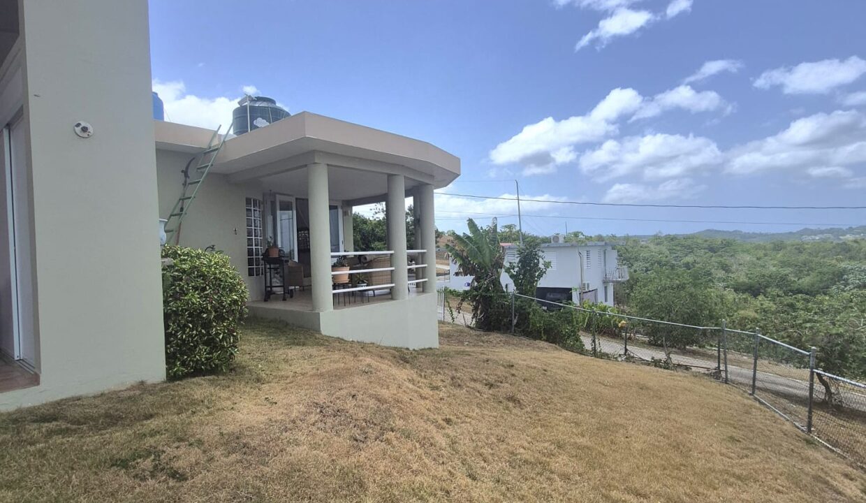 BO. BARAHONA - 21 - PATIO ATRAS