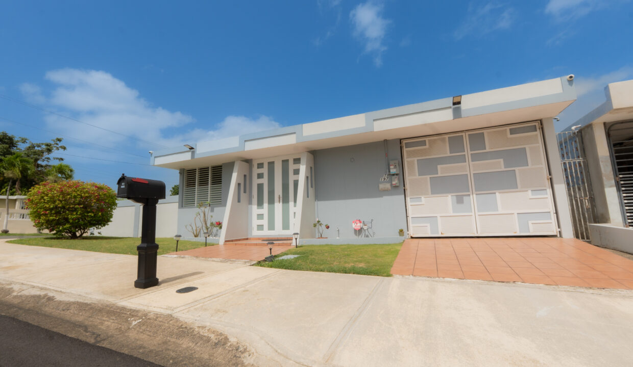 URB. BELLA VISTA GARDEN - (FACHADA)