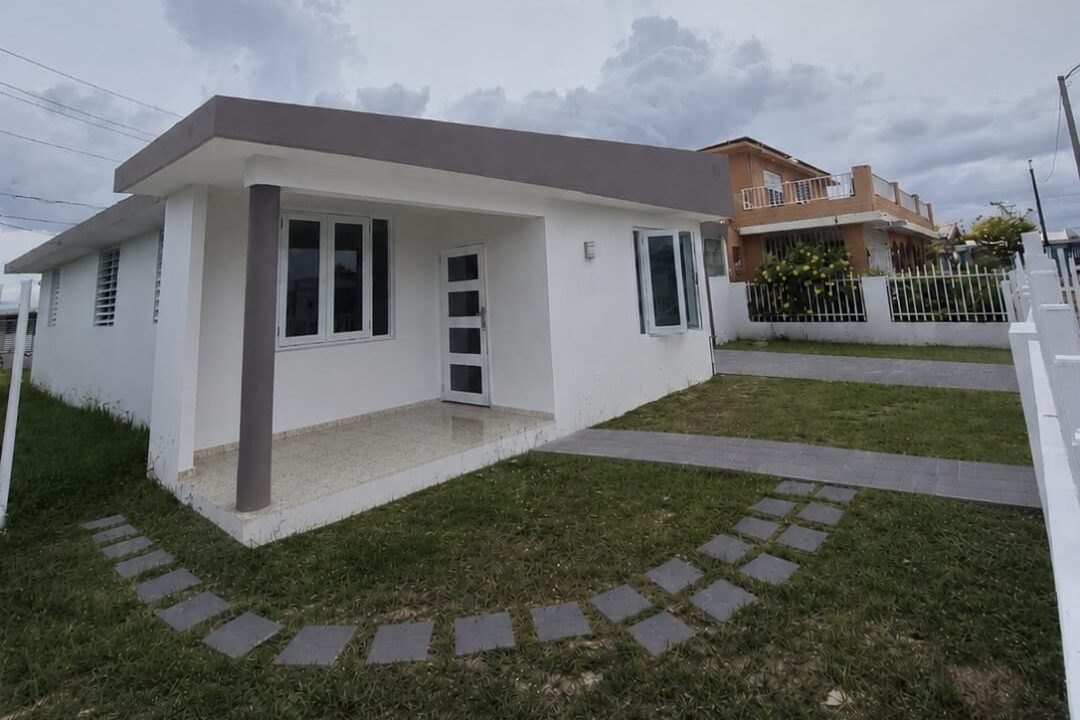 URB. SAN DEMETRIO - (FACHADA)
