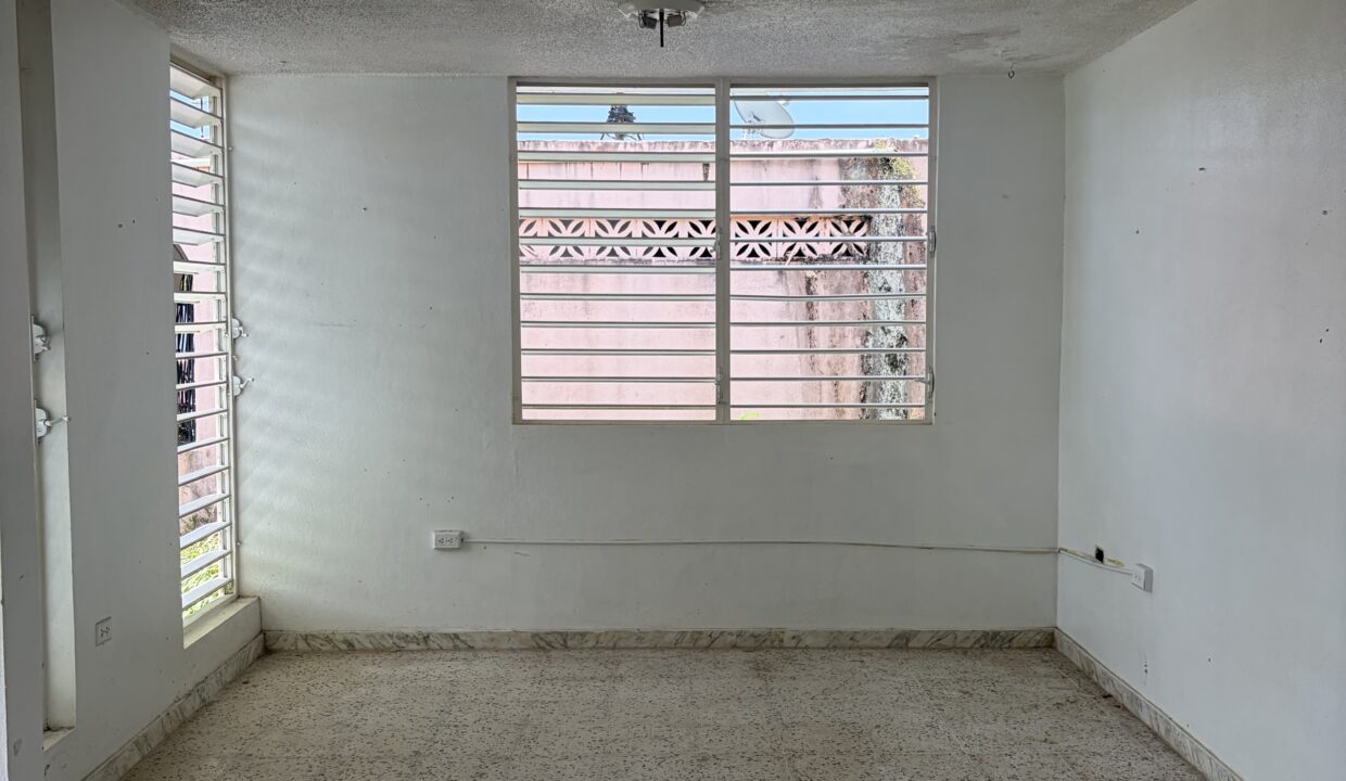 URB. SAN ANTONIO - 4 - Sala