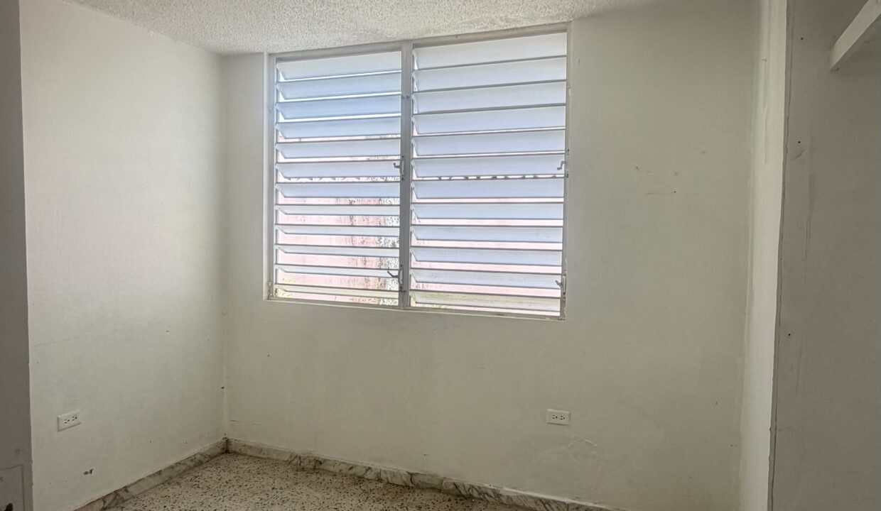 URB. SAN ANTONIO - 6 - Habitación 2